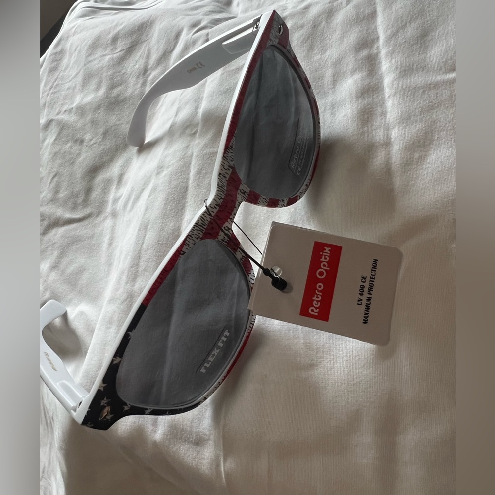 Retro Obtix American flag sunglasses
